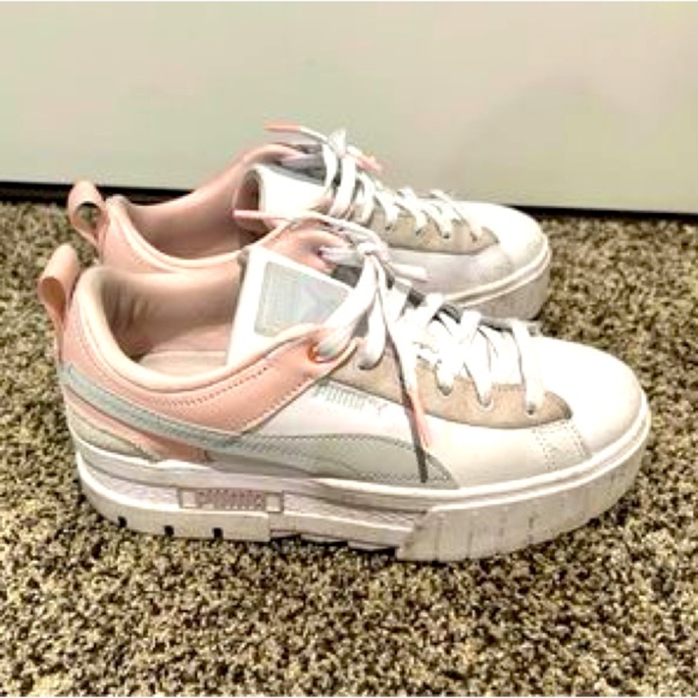 Puma Platform sneakers size 8 women’s